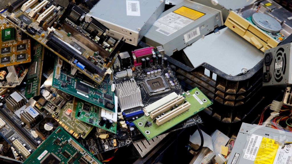 E-Atıklar Nasıl Geri Dönüştürülür?