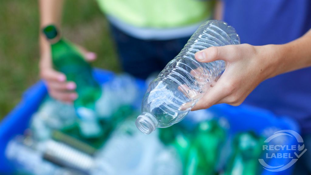 Mga Recyclable na Materyal - Mga Plastic na Materyales